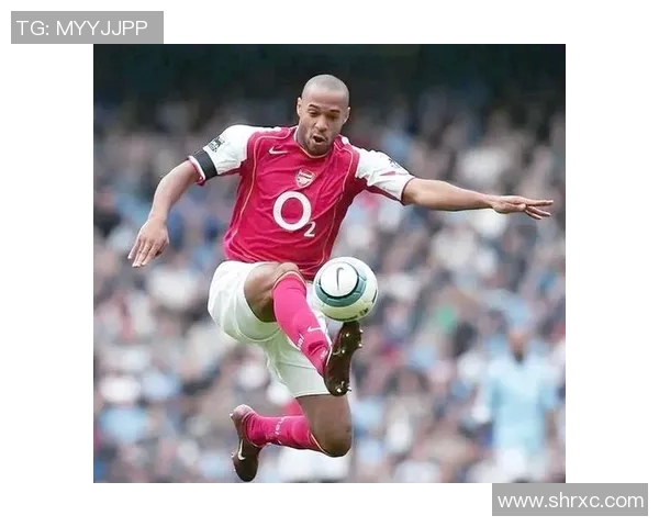 带利字的足球明星们在绿茵场上的辉煌成就与传奇故事